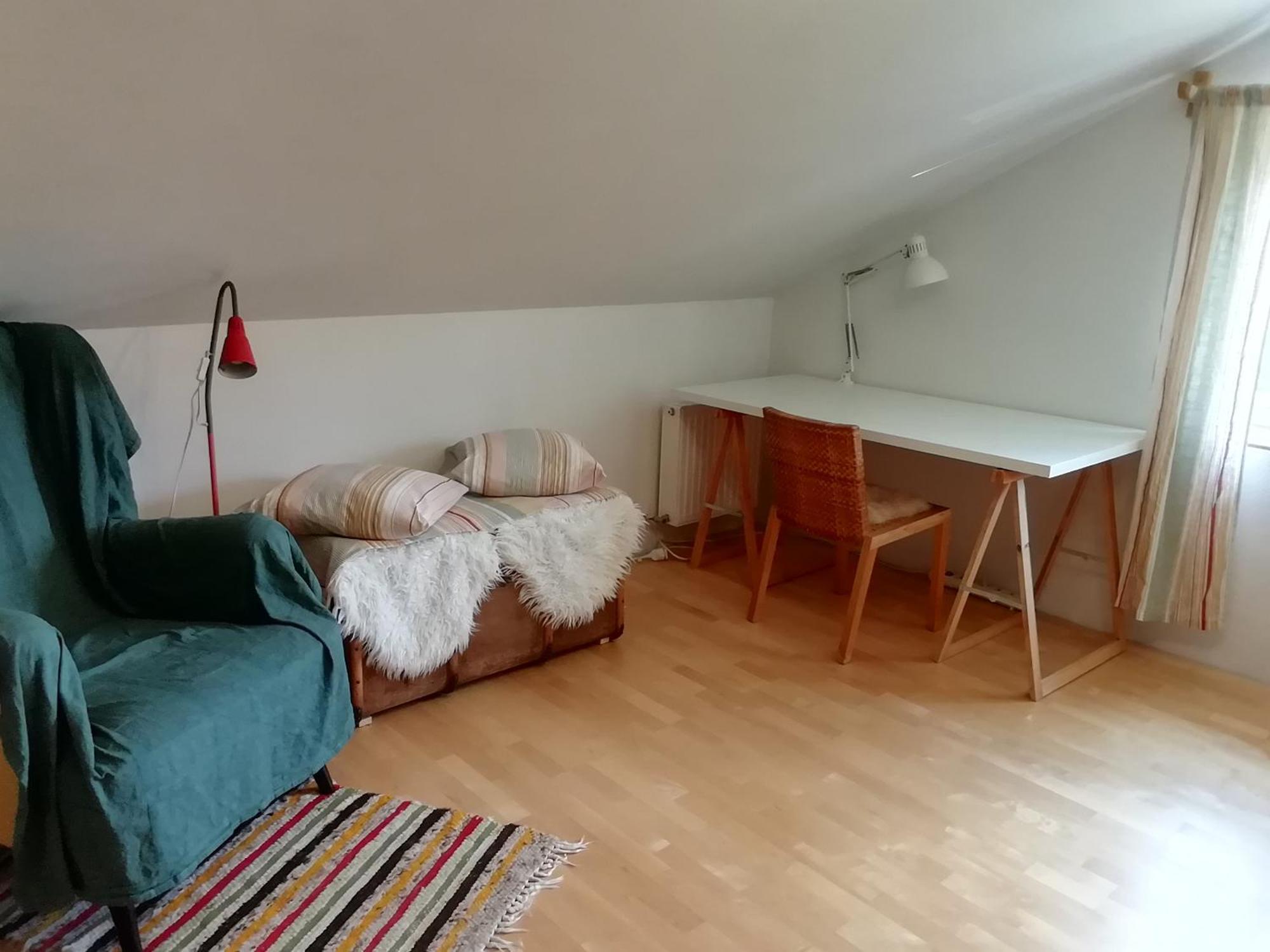 Cosy In House With Garden Privatunterkunft *